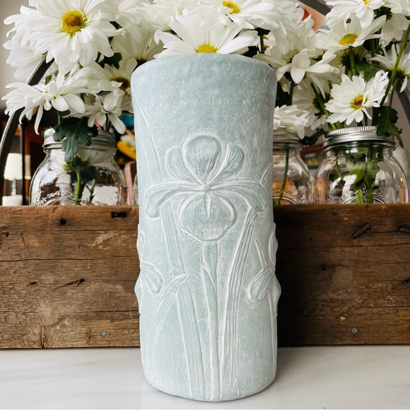 Isabel Bloom•Vintage 1999•Cast Concrete• Frosted Blue/Green•Iris Vase w/Insert🌼 - Picture 2 of 12